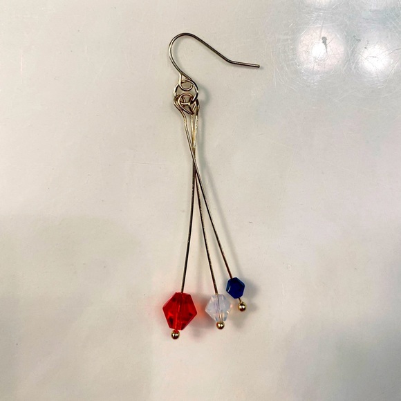 Red, white & blue earrings just in time for July 4 - Picture 8 of 9